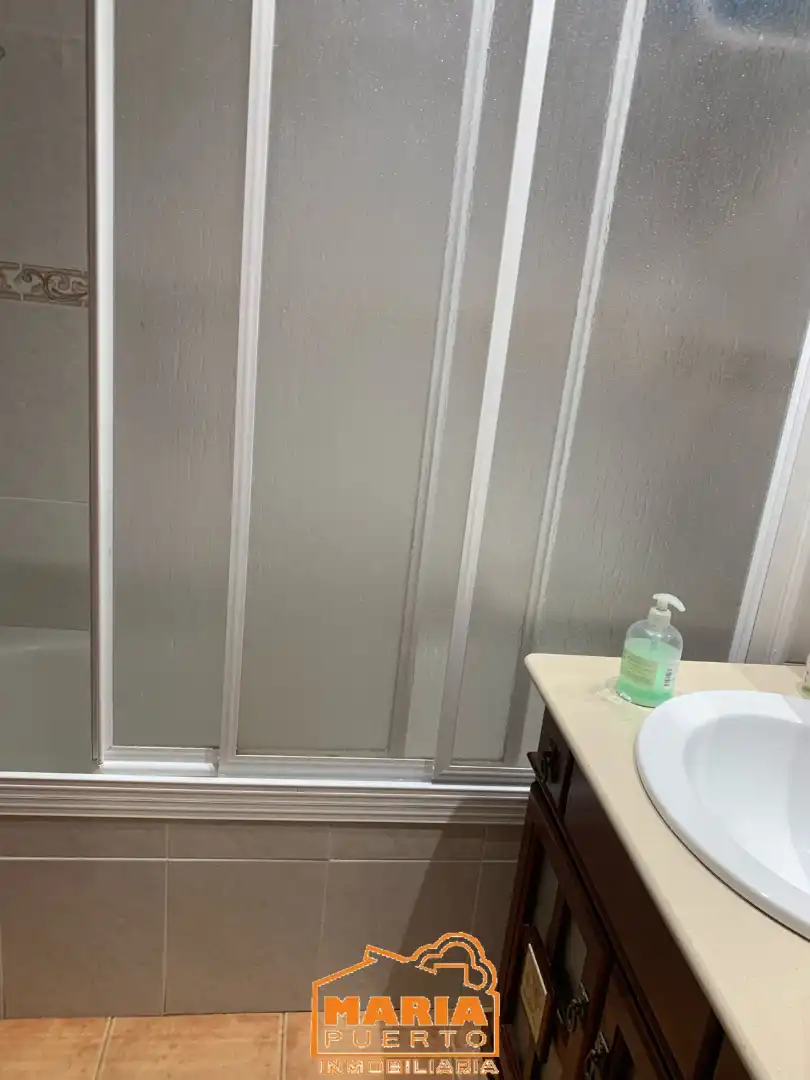 Badezimmer von Wohnungen zur Miete in Málaga mit Terrasse und Möbliert