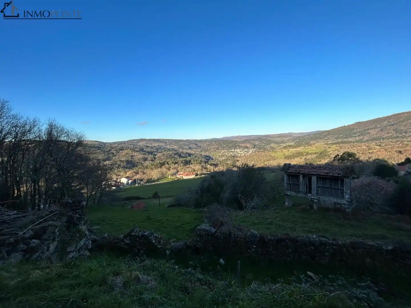 Vista exterior de Casa o xalet en venda en Cerdedo amb Jardí privat i Traster