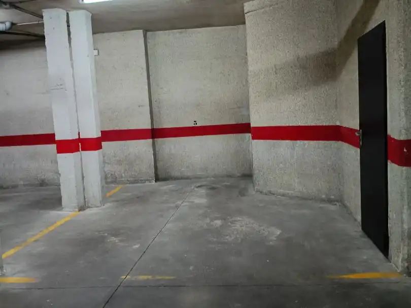 Parking of Garage for rent in Córdoba