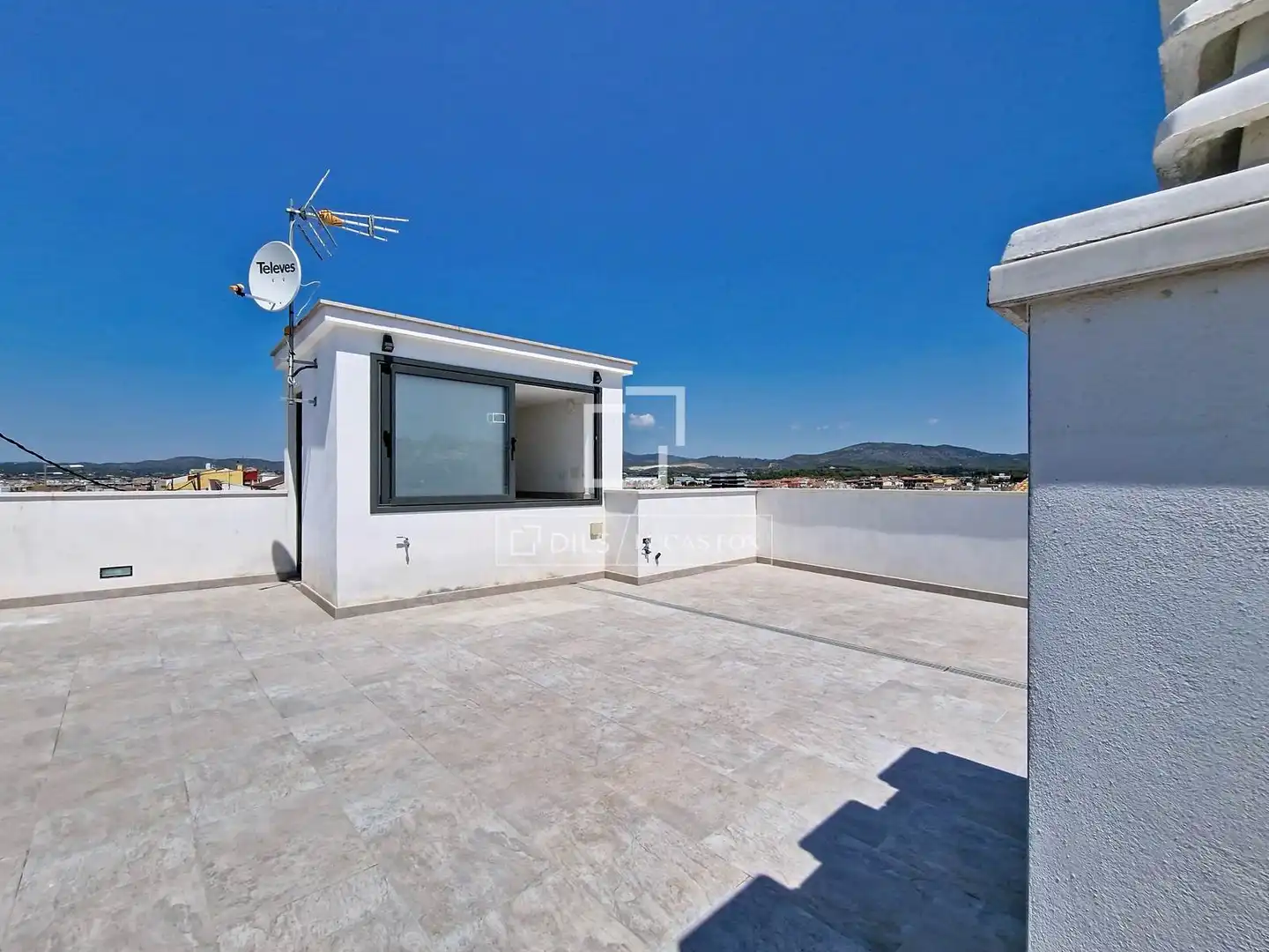 Terrassa de Casa o xalet en venda en Vilanova i la Geltrú amb Aire condicionat, Calefacció i Terrassa