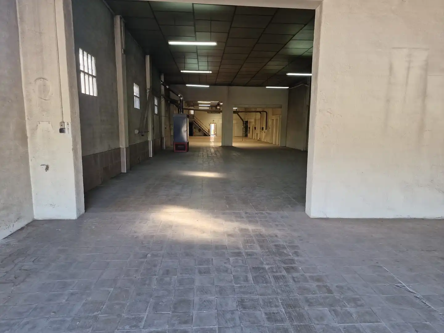 Nave industrial de alquiler en Carrer Font de Tarrés, Manlleu