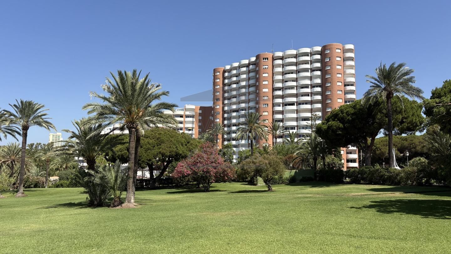 Exterior view of Flat for sale in Marbella  with Terrace and Community pool
