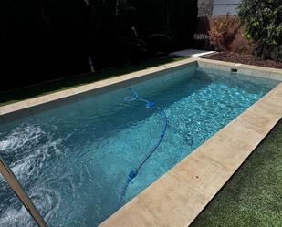 Piscina de Casa adosada de lloguer en Torrent amb Aire condicionat, Piscina i Alarma