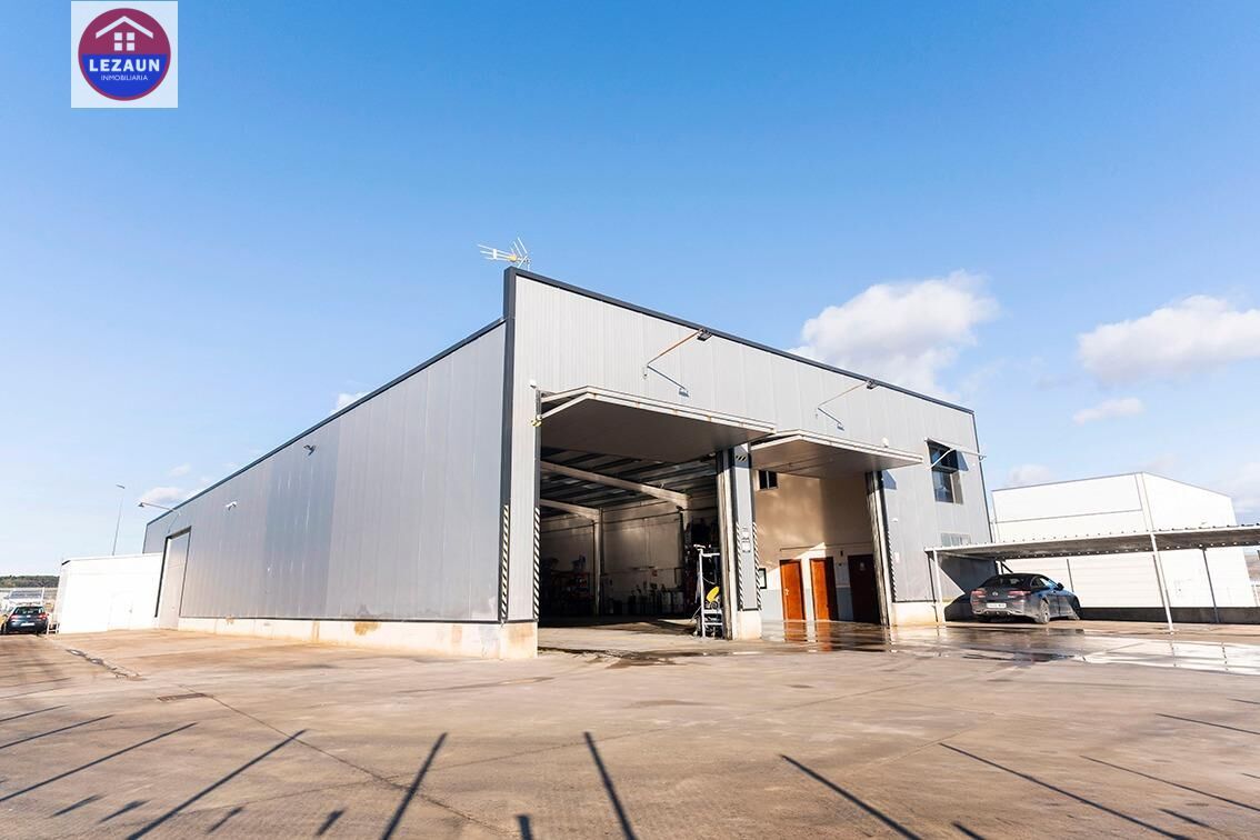 Exterior view of Industrial buildings for sale in Falces