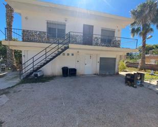 Vista exterior de Casa o xalet de lloguer en San Vicente del Raspeig / Sant Vicent del Raspeig amb Terrassa i Piscina