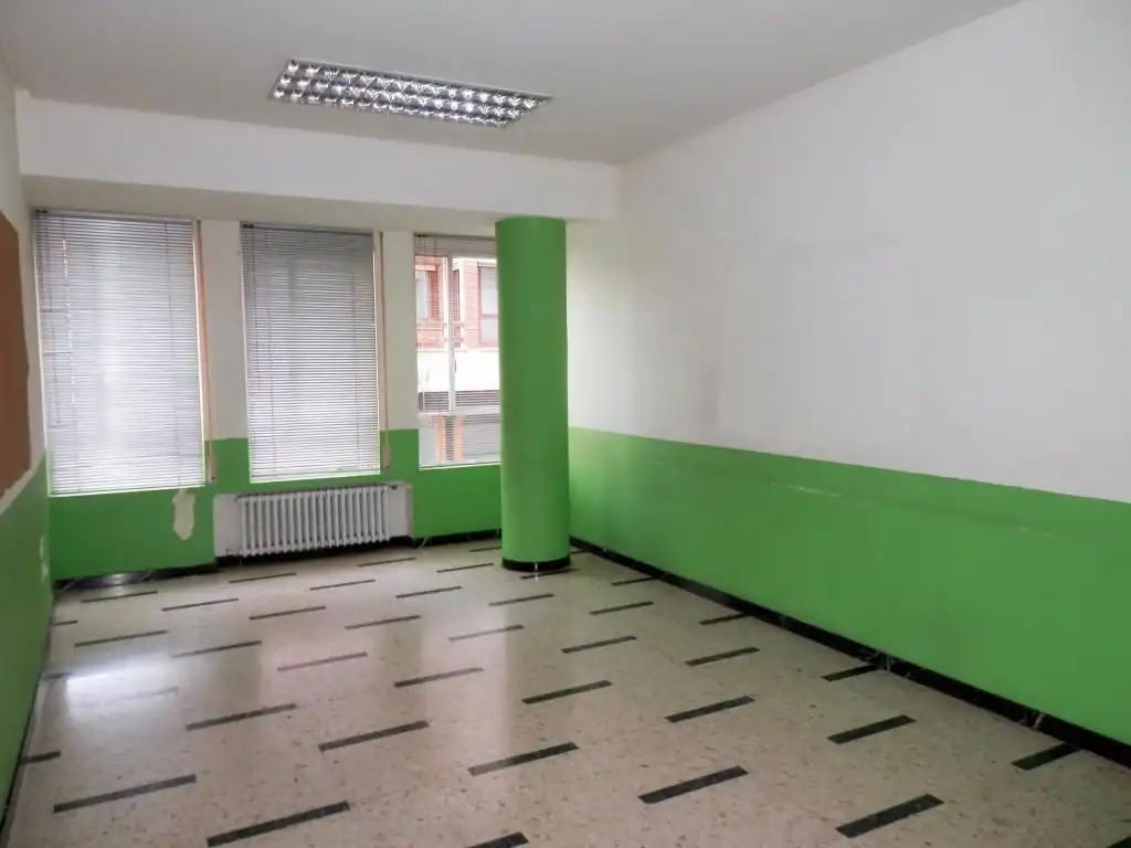 Büro zur Miete in Medina del Campo mit Klimaanlage und Abstellraum