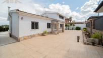 Exterior view of House or chalet for sale in Casarrubios del Monte  with Air Conditioner, Terrace and Swimming Pool