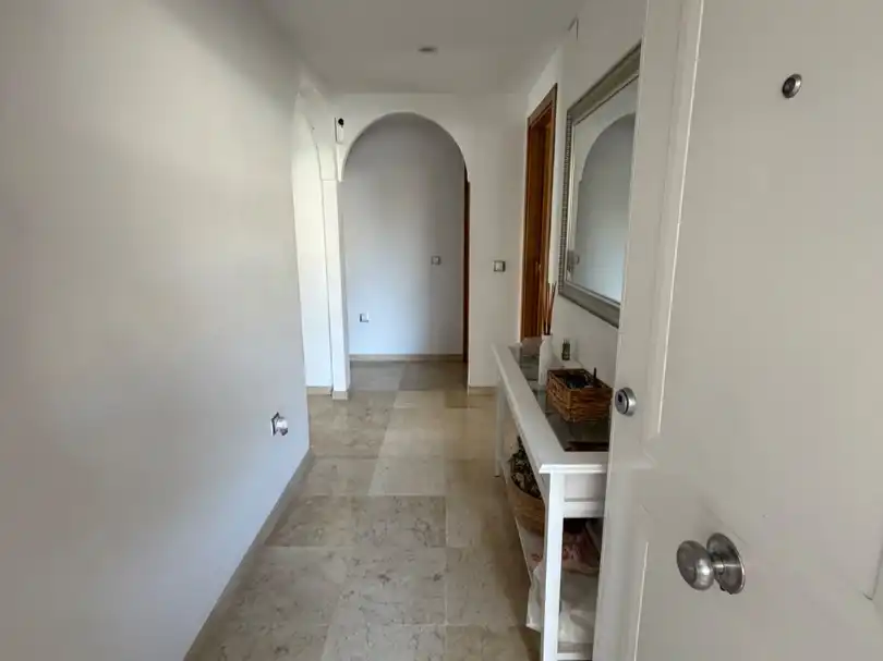 Appartamento con piscina in vendita a Calle los Monteros 37, imagen 2