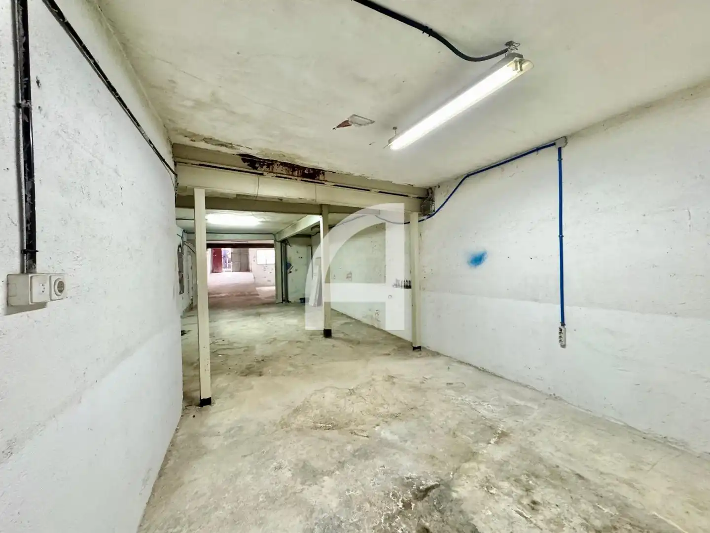 Industrial buildings for sale in Madrid