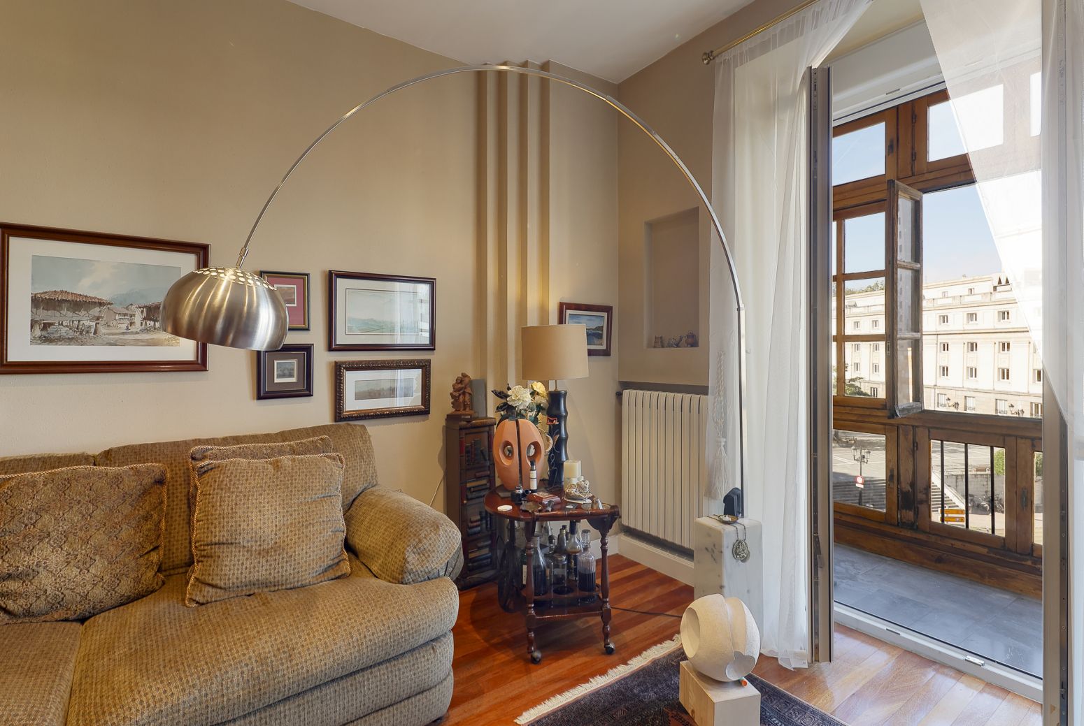 Living room of Flat for sale in Oviedo   with Heating, Parquet flooring and Balcony