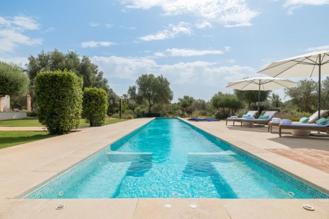 Swimming pool of Country house for sale in  Palma de Mallorca  with Air Conditioner, Heating and Private garden