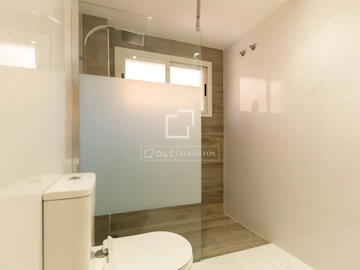 Bathroom of Flat for sale in Sant Joan Despí  with Air Conditioner