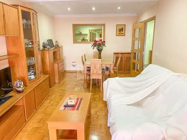 Habitación de Piso en venta en Vilagarcía de Arousa con Calefacción, Parquet y Terraza