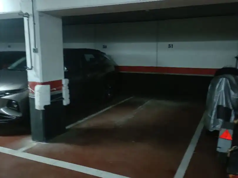 Parkplatz von Garage zur Miete in Madrid