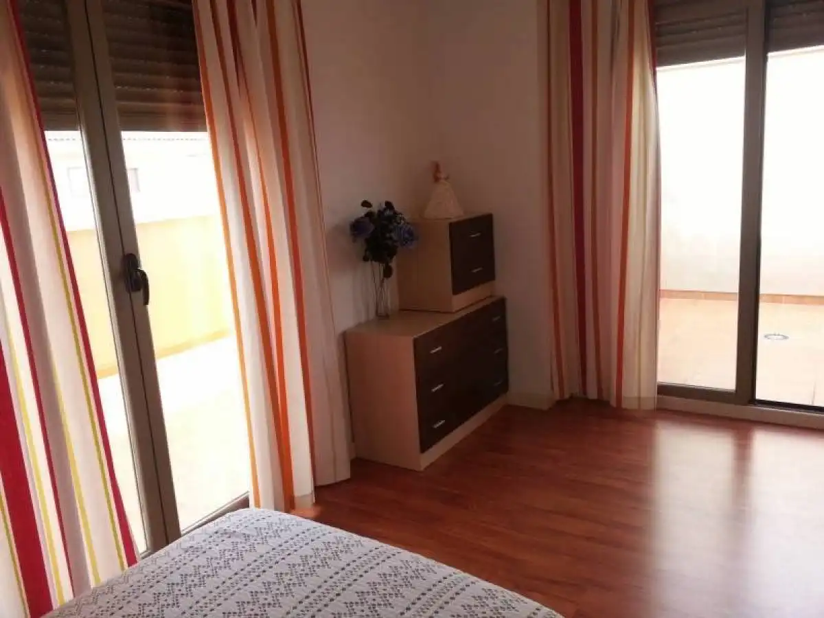 Habitación de Casa adosada de alquiler en Albacete con Aire acondicionado, Calefacción y Jardín privado