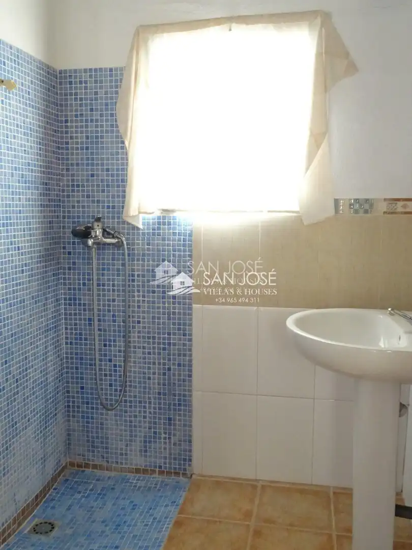 Bany de Casa o xalet en venda en La Romana amb Aire condicionat, Calefacció i Jardí privat