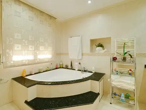 House with terrace for sale in Carrer de Sòcrates, imagen 17