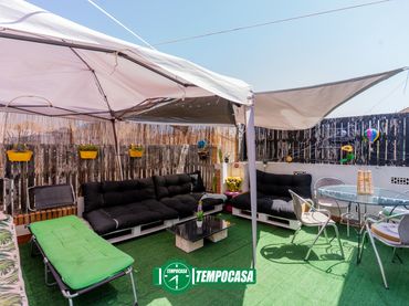 Terraced house with balcony for sale in Carrer Doctor Lleonart 13