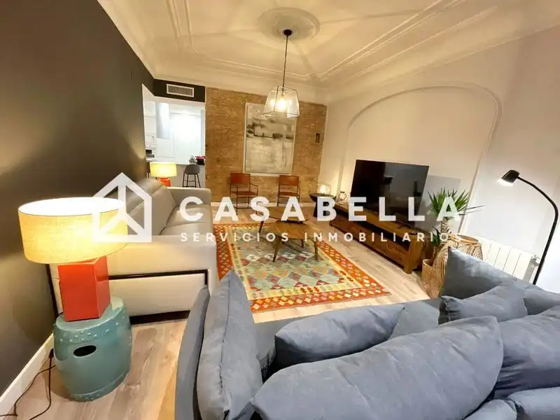 Exterior view of Flat for share in Valencia  with Air Conditioner, Heating and Furnished