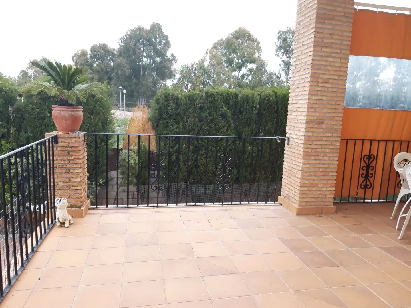 Terrassa de Casa o xalet en venda en Linares amb Aire condicionat, Calefacció i Jardí privat