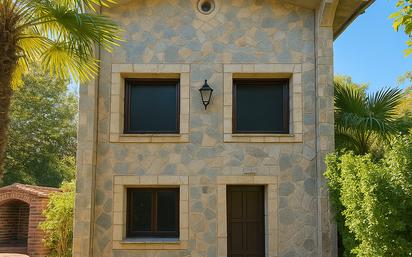 Exterior view of House or chalet for sale in Villaviciosa  with Private garden, Terrace and Swimming Pool