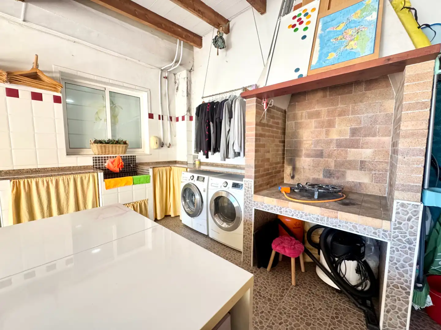 Kitchen of Flat for sale in Sueca  with Air Conditioner, Terrace and Storage room