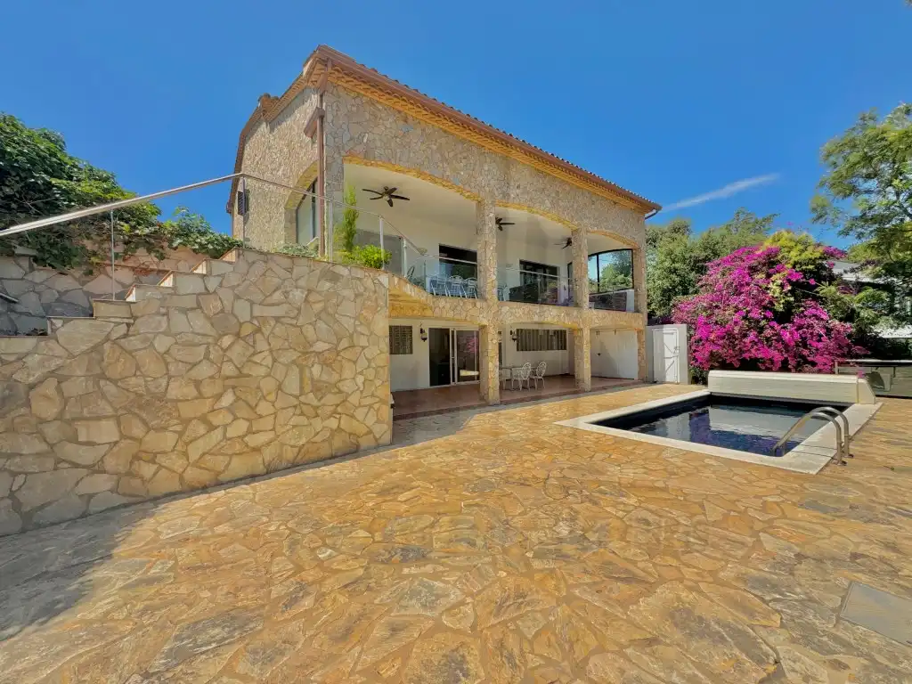 Casa en venda a Calle Dels Avets, imagen 2
