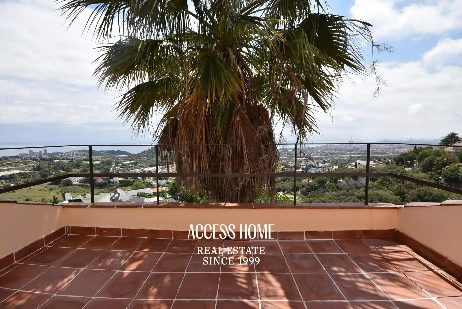 Vista exterior de Casa o chalet en venta en Badalona con Aire acondicionado, Calefacción y Terraza
