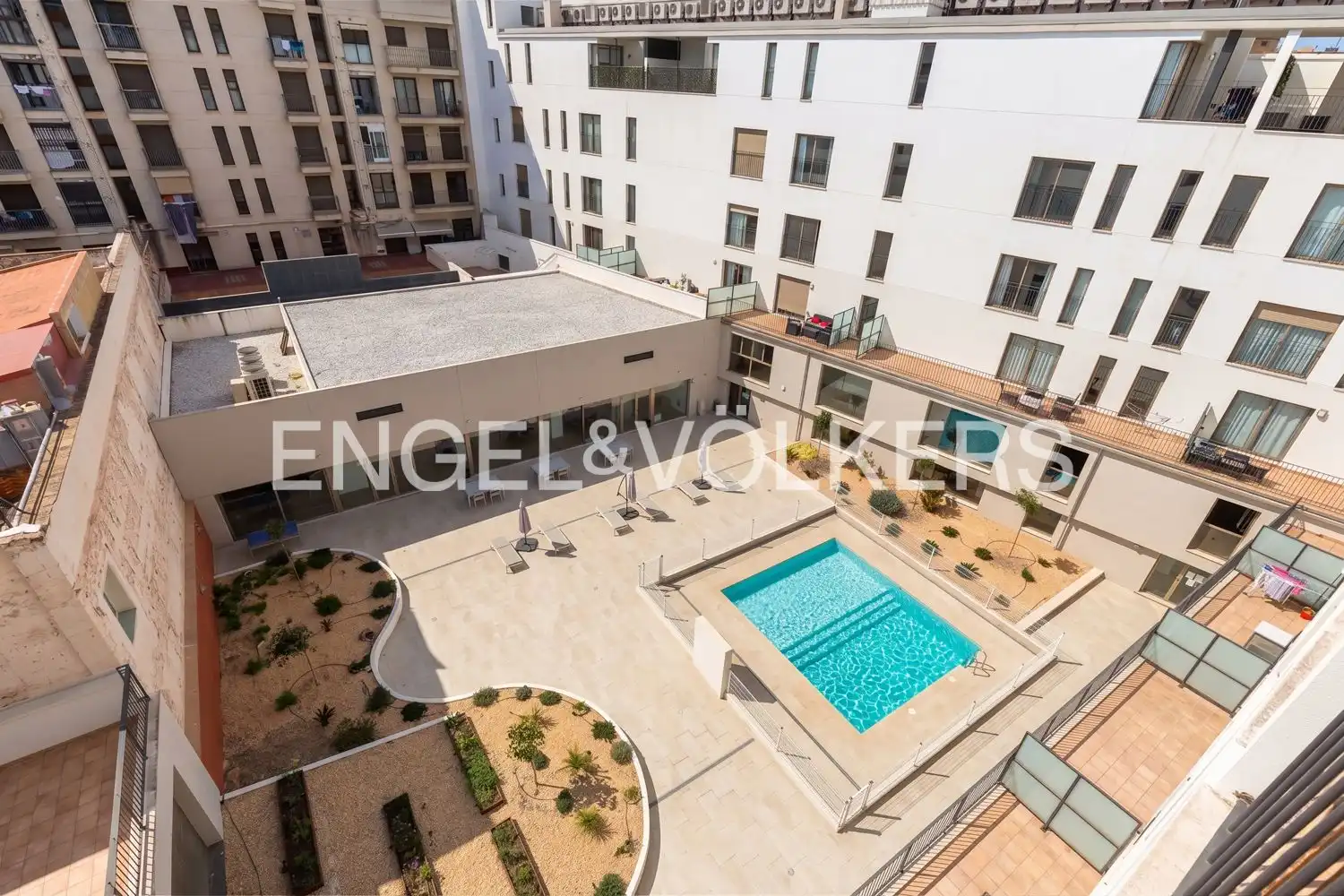 Terraza de Ático en venta en Valencia con Aire acondicionado, Calefacción y Jardín privado