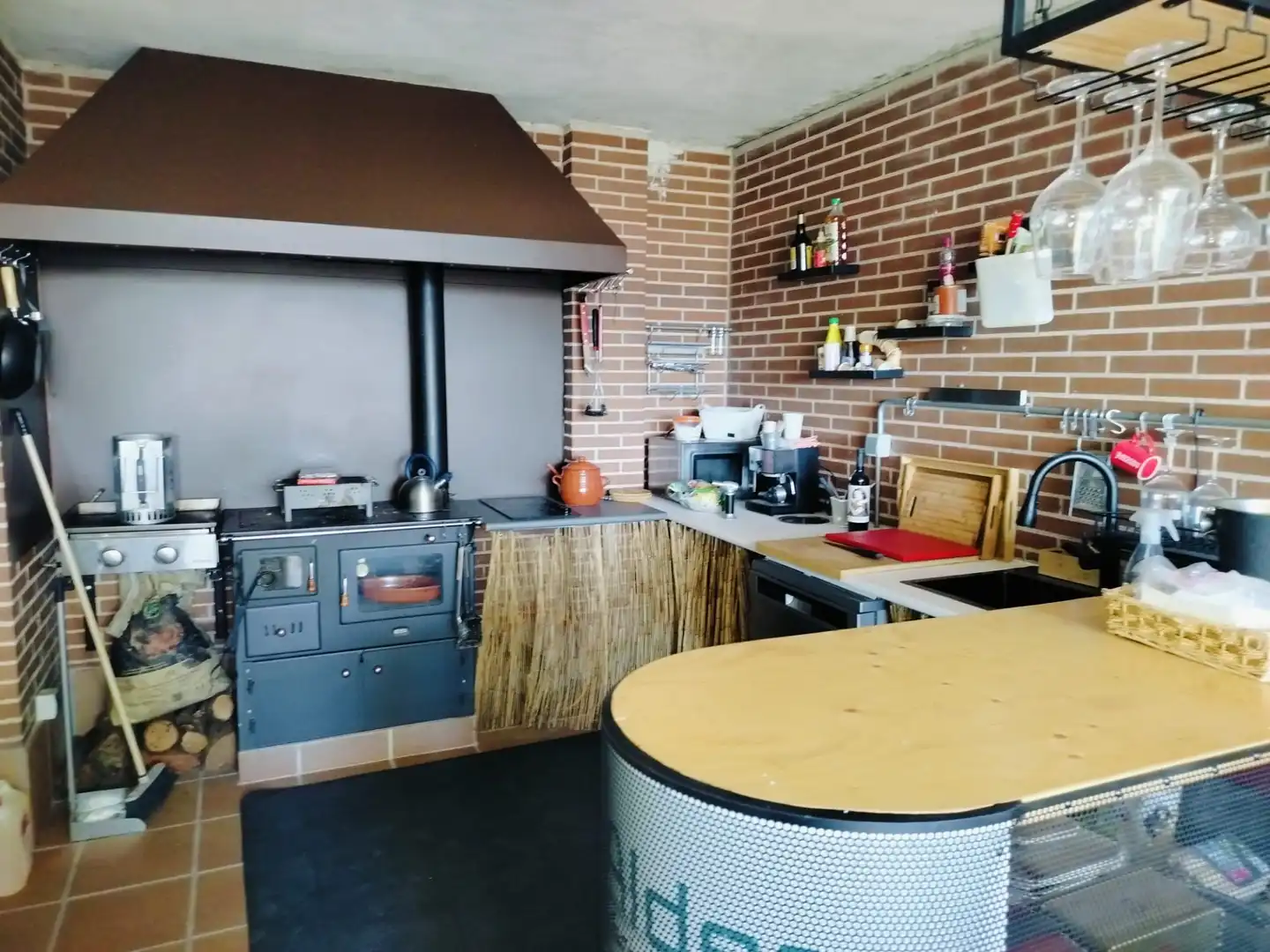 Cocina de Casa adosada en venta en Moraleja de Enmedio con Aire acondicionado, Calefacción y Jardín privado