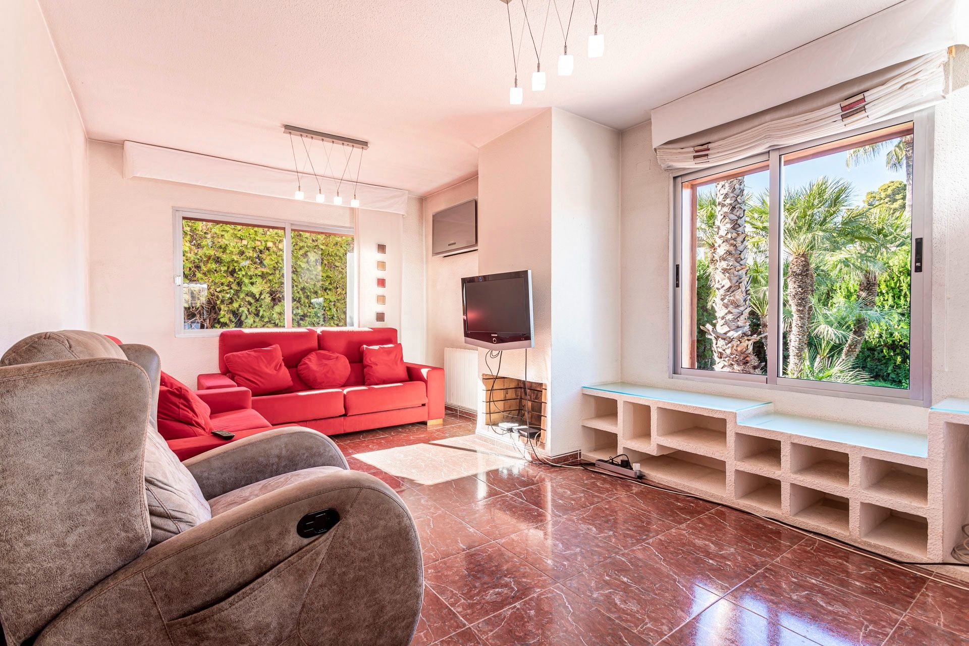 Sala d'estar de Casa o xalet en venda en Torrent amb Aire condicionat, Calefacció i Jardí privat