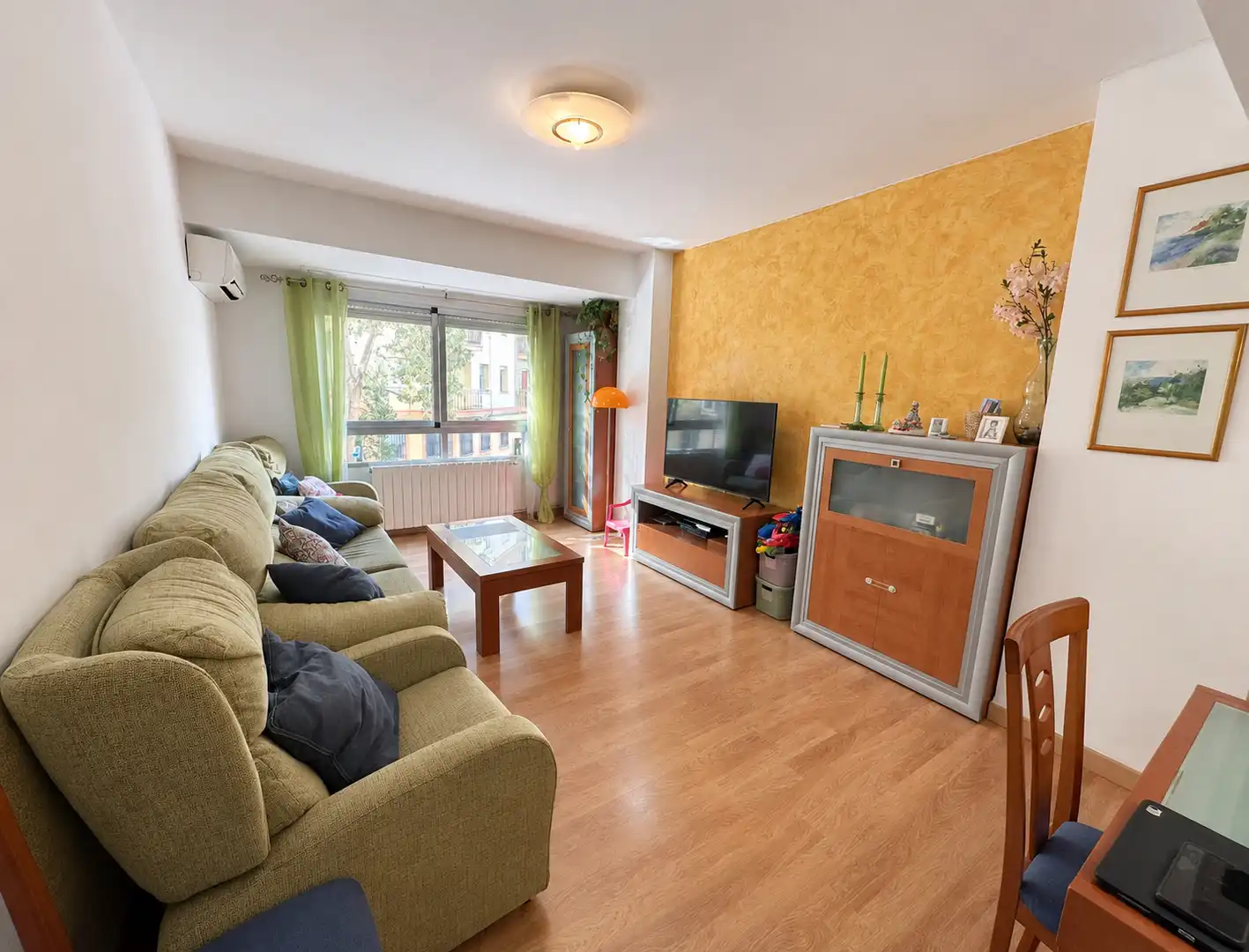 Flat with lift for sale in Carrer de Cofrentes, imagen 2