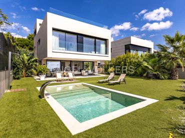 Maison avec piscine à vendre à Teià
