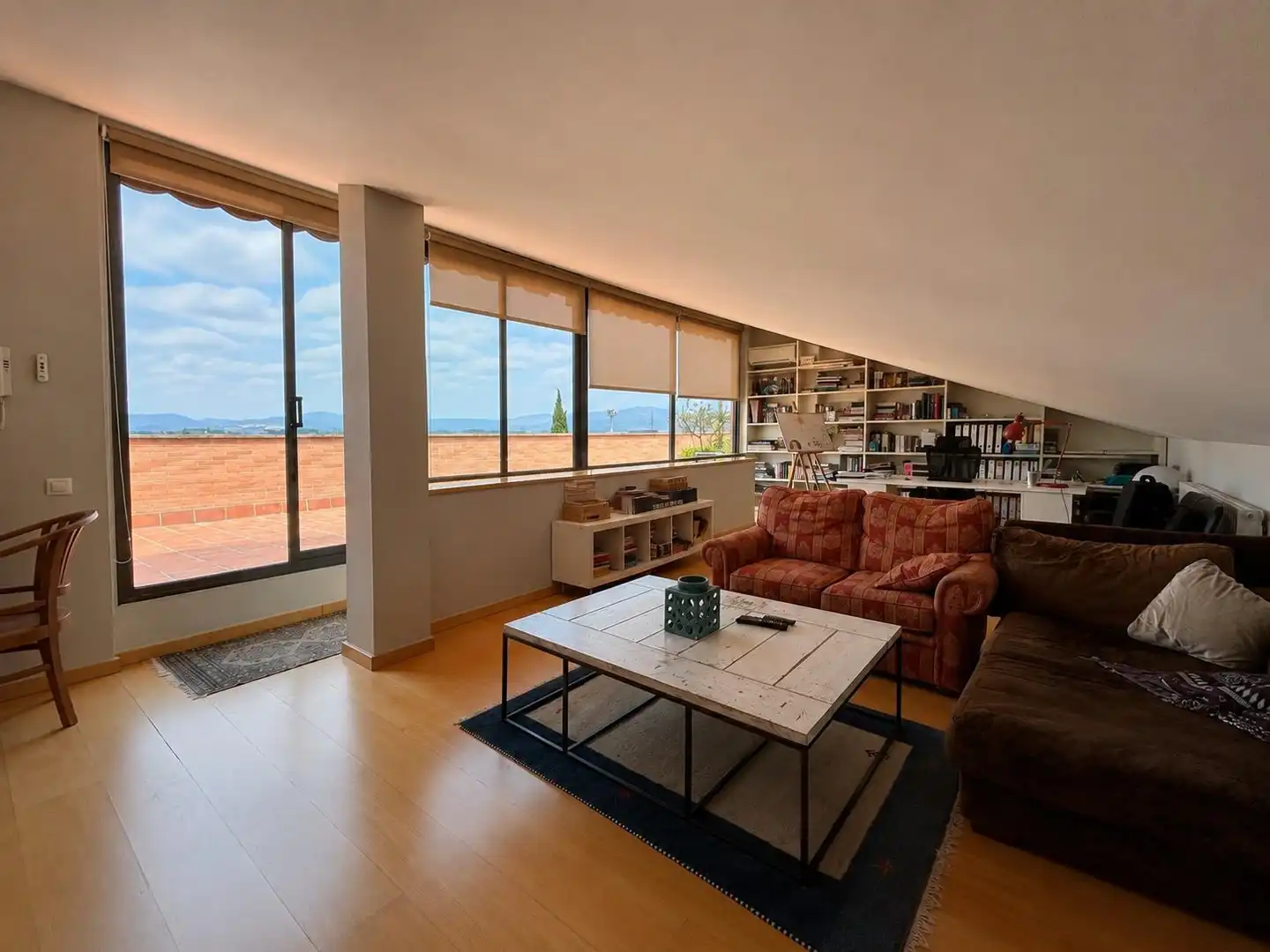Sala d'estar de Àtic en venda en Granollers amb Aire condicionat, Calefacció i Parquet