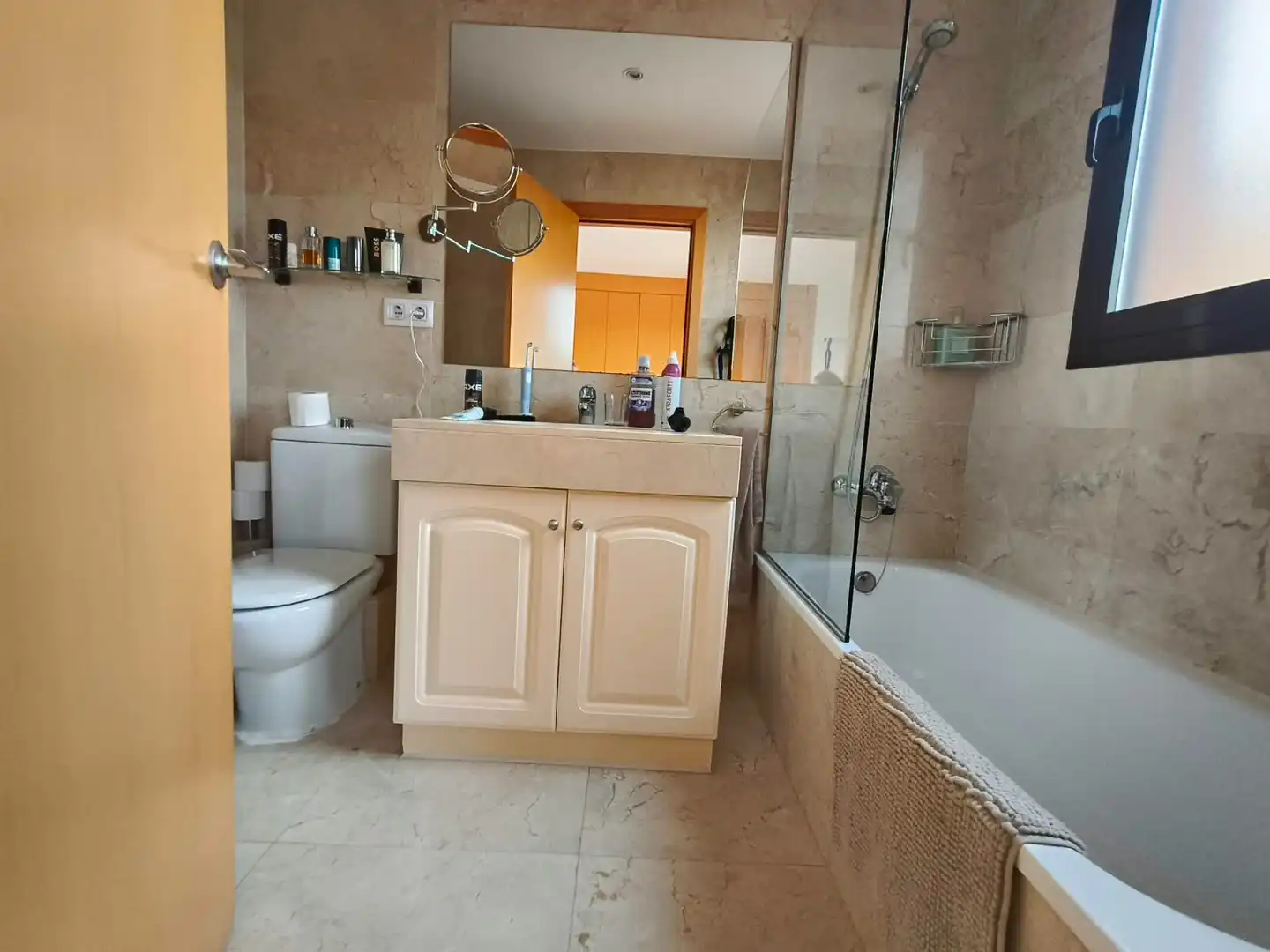 Badezimmer von Haus oder Chalet zum Verkauf in Arenys de Mar mit Klimaanlage, Heizung und Privatgarten