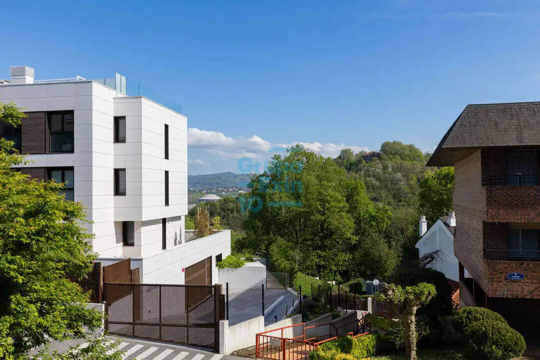 Exterior view of Flat for sale in Donostia - San Sebastián   with Heating and Storage room