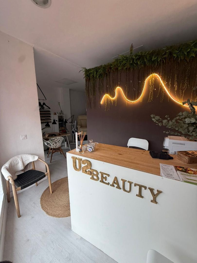 Premises for sale in Benahavís  with Air Conditioner, Furnished and Internet