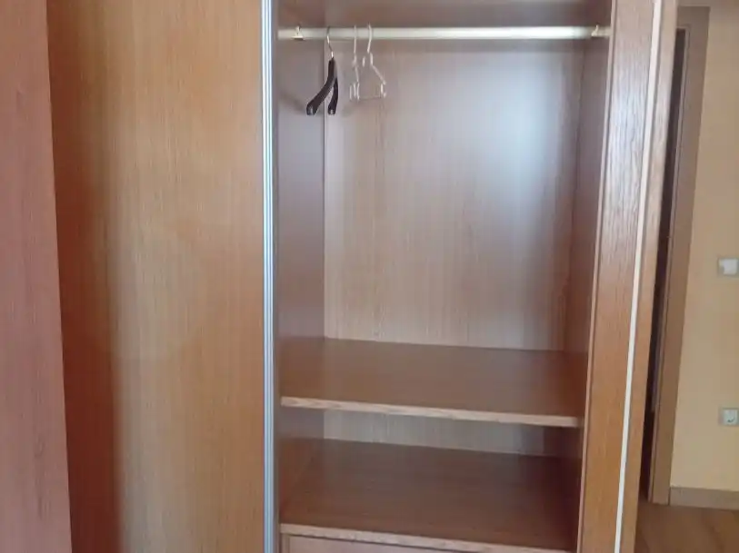 Dormitori de Pis en venda en León Capital  amb Calefacció, Parquet i Terrassa