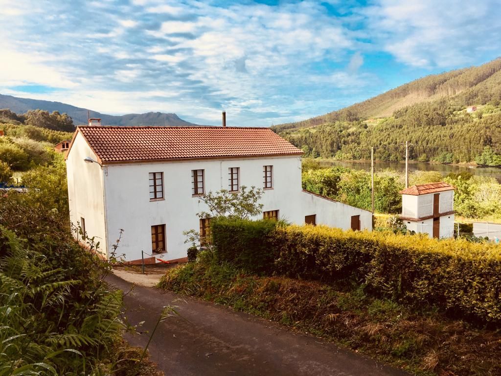 Country house for sale in Lugar Pousadoiro, 11, Cariño