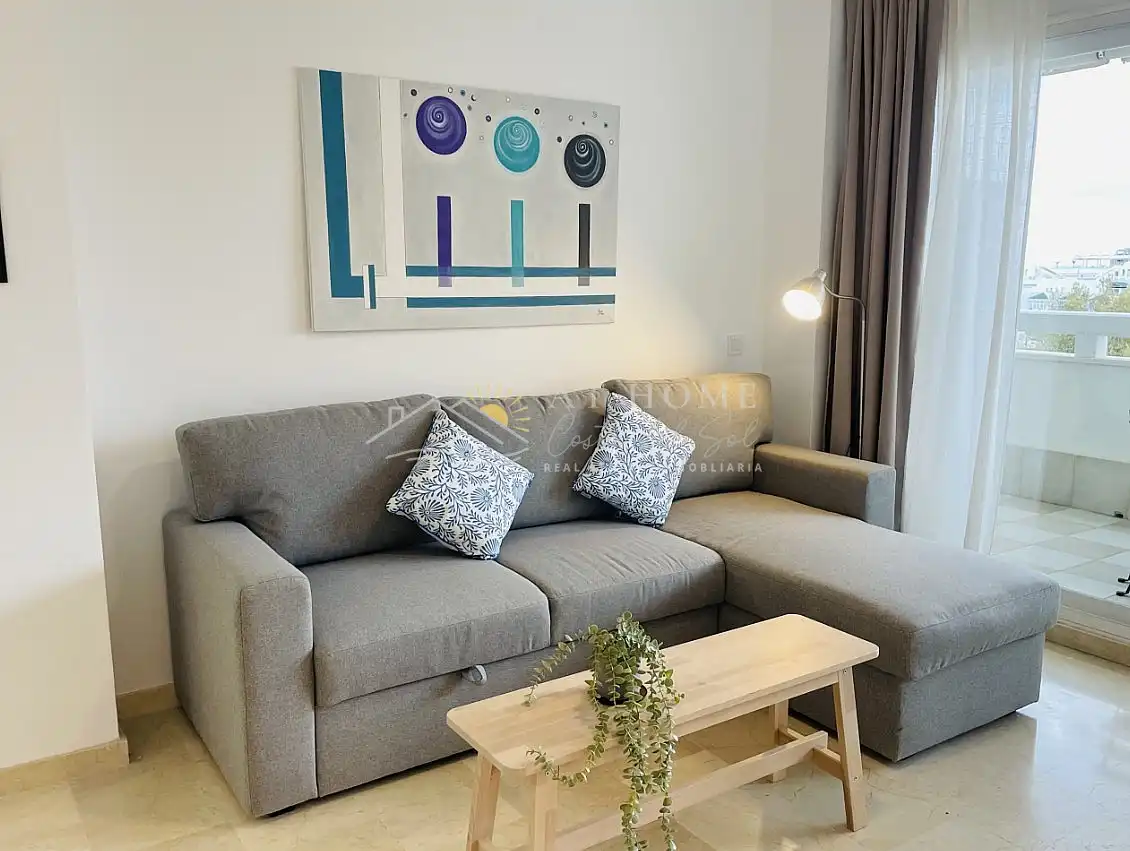 Living room of Apartments for sale in Marbella  with Terrace