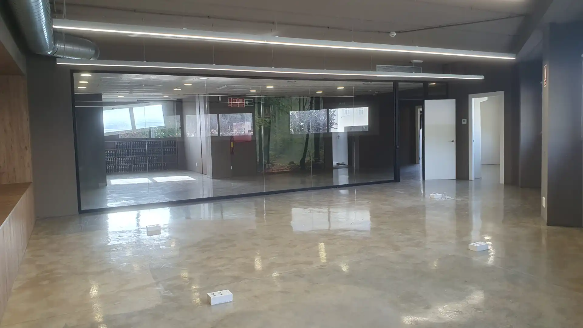 Nave industrial de alquiler en Badalona con Calefacción y Alarma