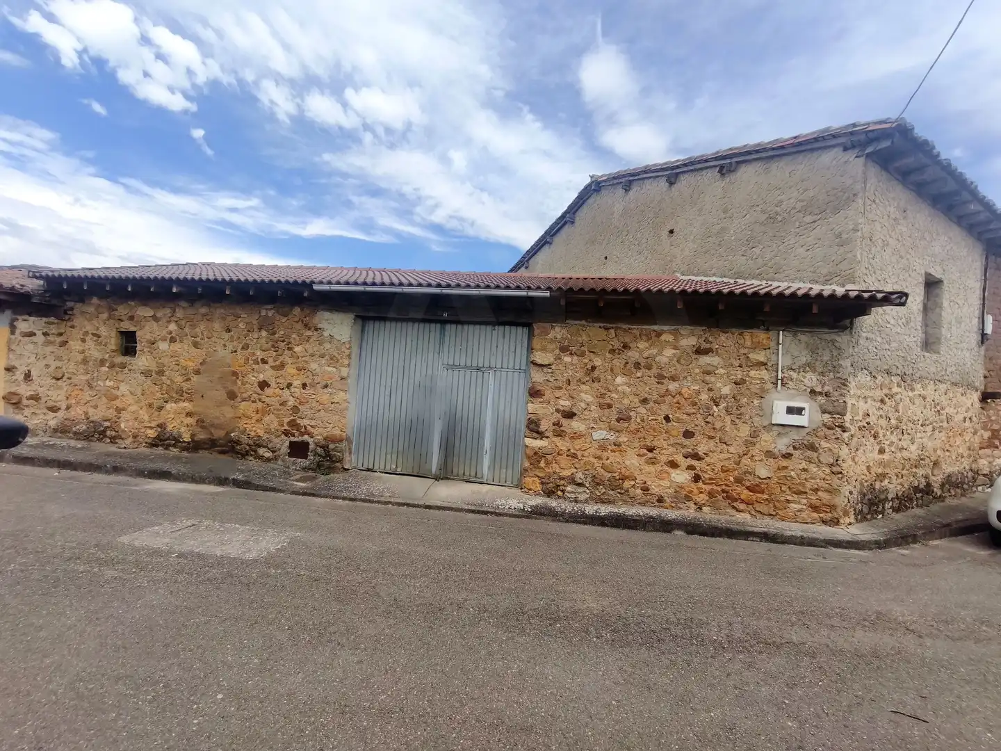 Vista exterior de Edificio en venta en Vegaquemada
