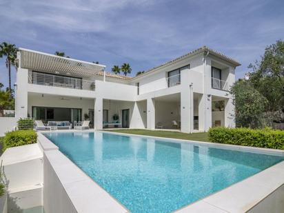 Piscina de Casa o xalet en venda en Sotogrande amb Aire condicionat, Terrassa i Piscina