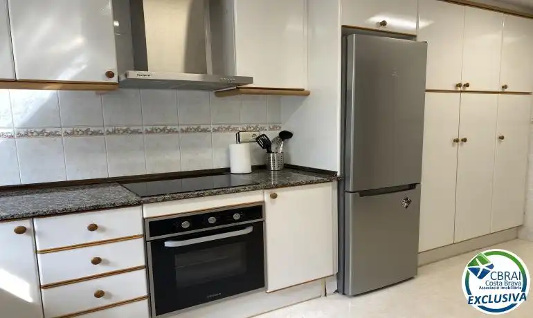 Cocina de Casa adosada en venta en Roses con Calefacción, Jardín privado y Terraza