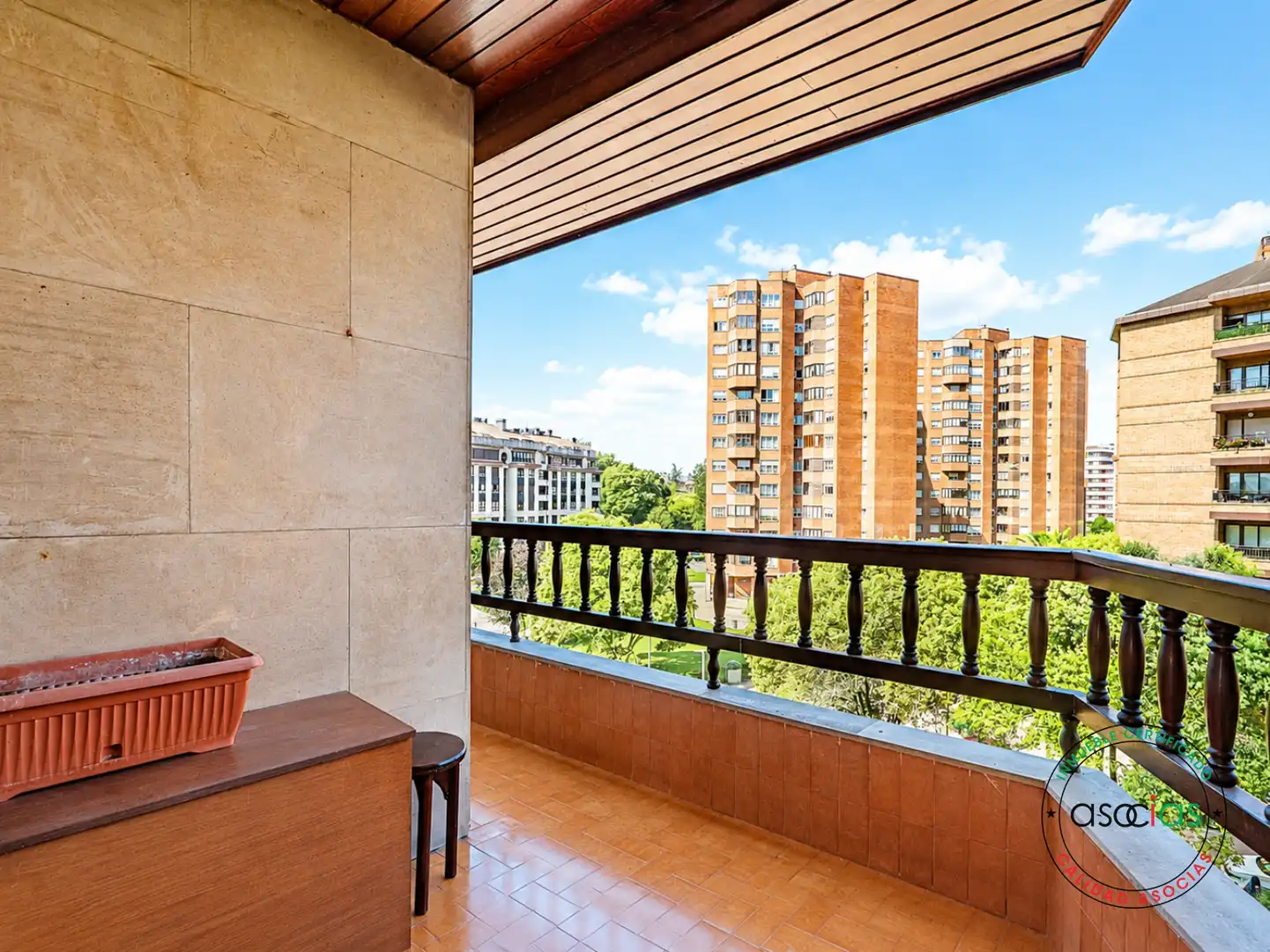 Terrassa de Pis en venda en Gijón  amb Calefacció, Jardí privat i Parquet