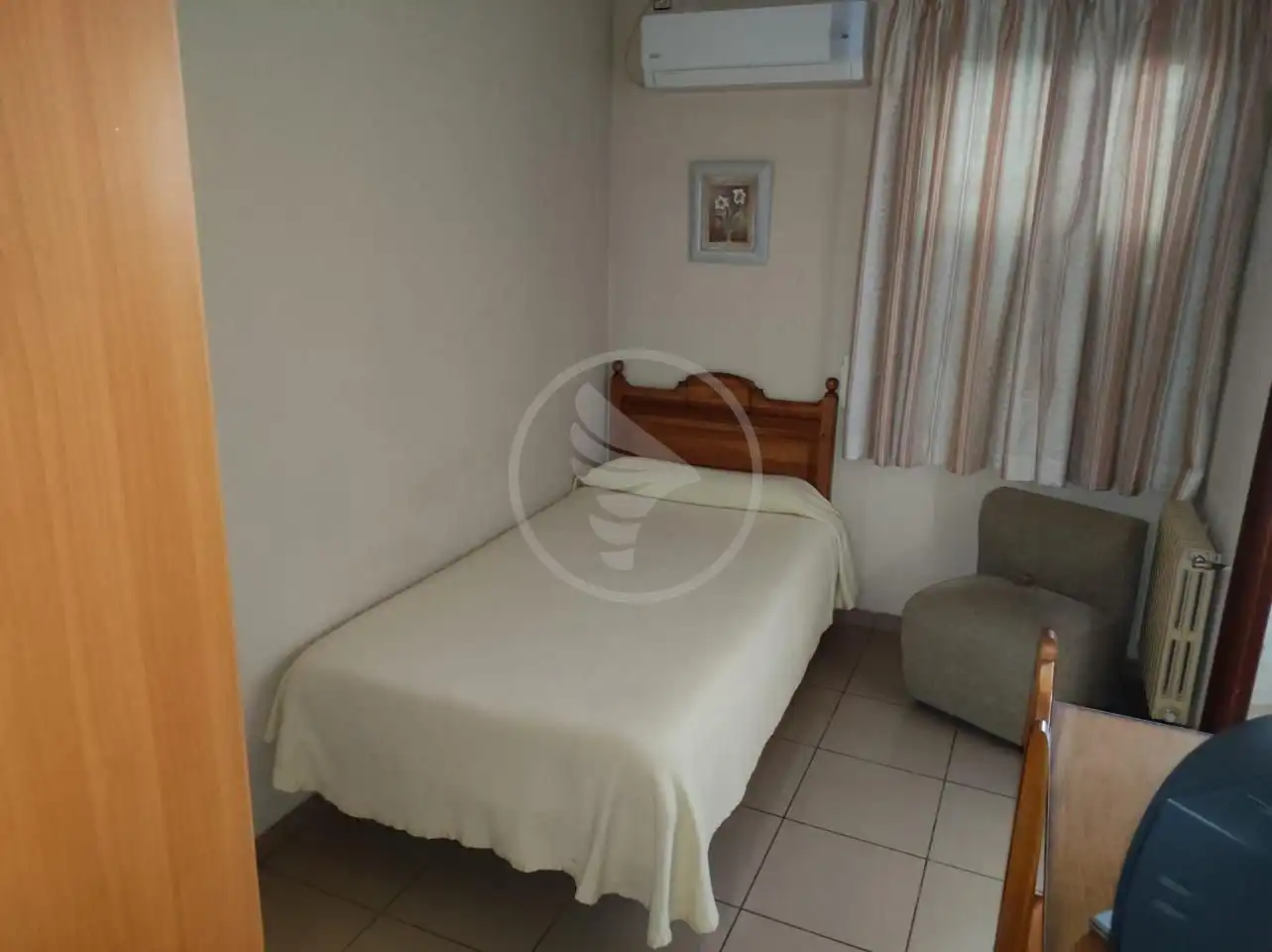 Habitación de Local en venta en Linares con Aire acondicionado