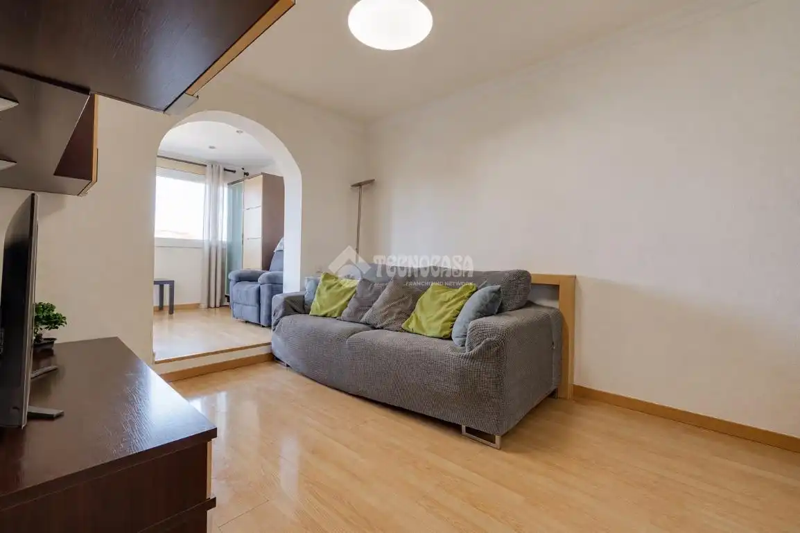 Living room of Flat for sale in Ajuntament-Maragall