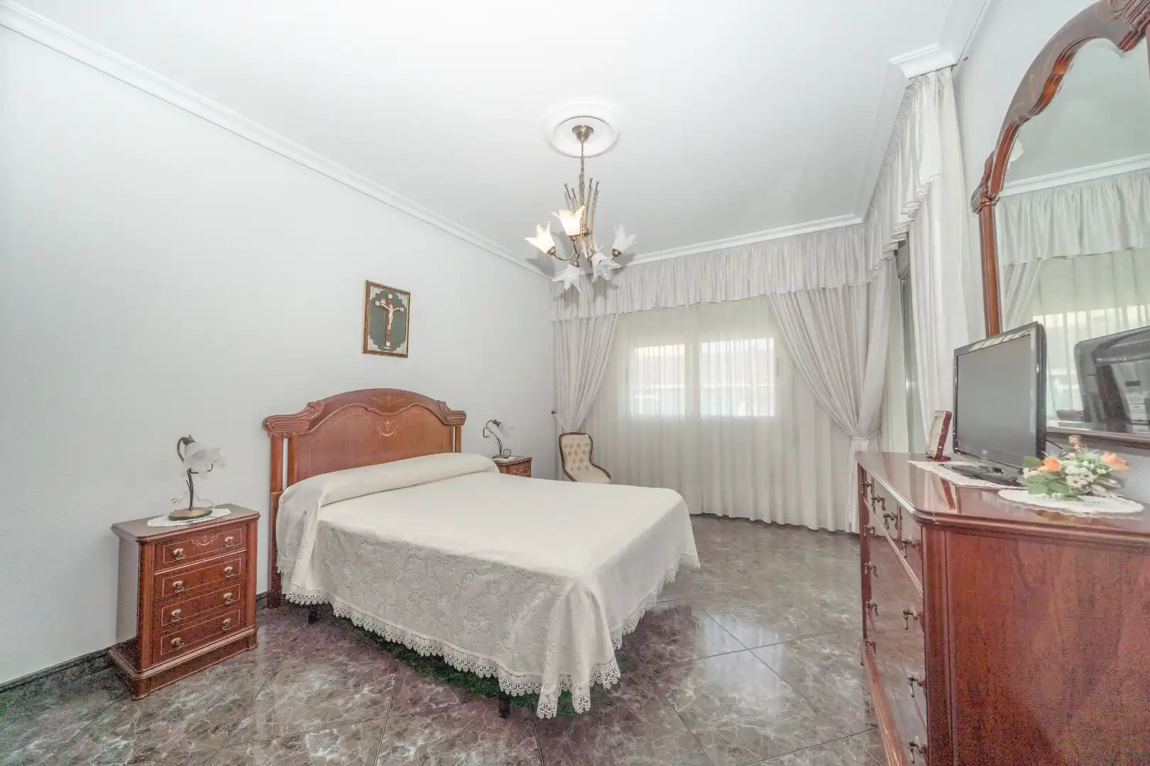Dormitori de Casa adosada en venda en San Pedro del Pinatar amb Aire condicionat, Jardí privat i Terrassa