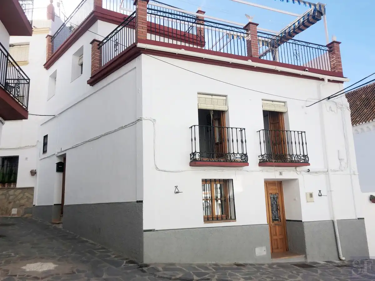 Adossat en venda a Árchez