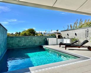 Swimming pool of House or chalet to rent in Marbella  with Air Conditioner, Heating and Private garden